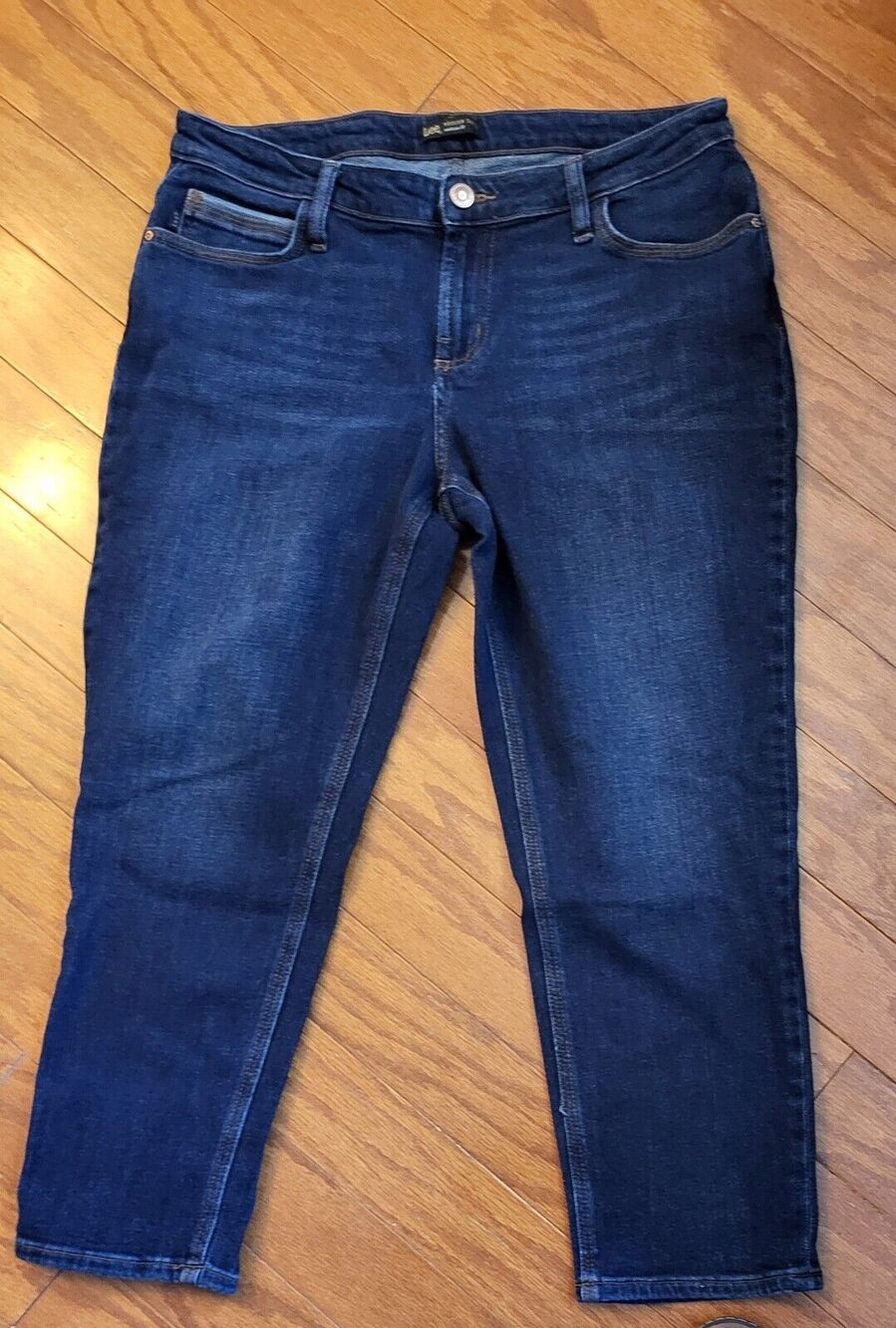 Lee Women's Mid Rise Stretch Denim Capri Jeans Size 12 ( 32x24)